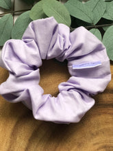 Load image into Gallery viewer, Lilac scrunchie
